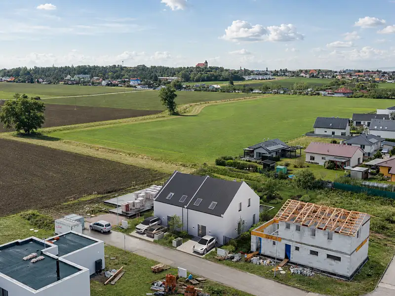 Prodej rodinného domu 136 m², pozemek 428 m², Pardubice – náhled fotky 3