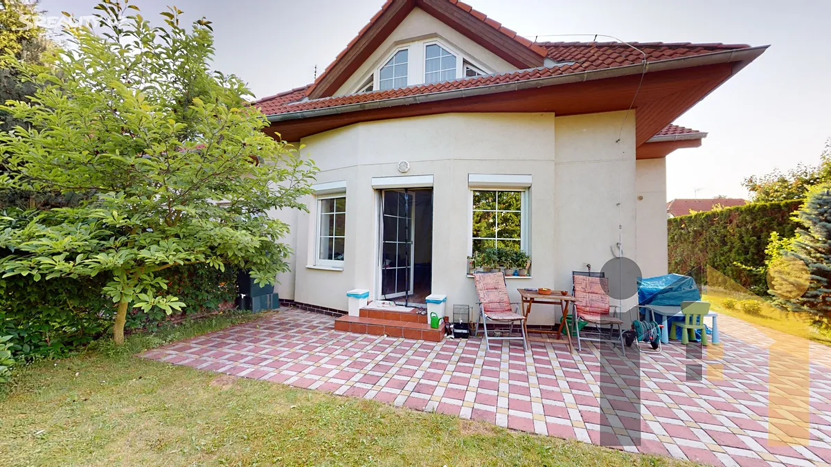Pronájem rodinného domu 160 m², pozemek 289 m², Hostivice
