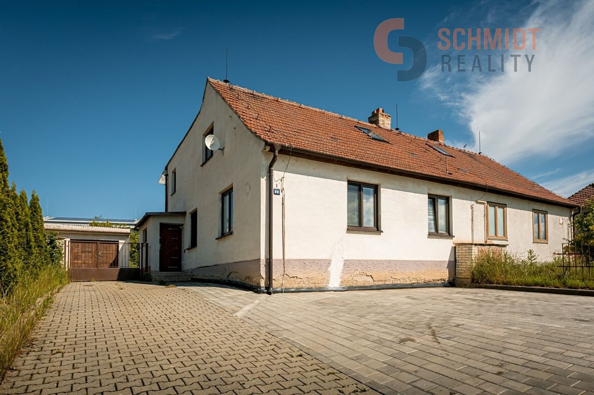 Prodej rodinného domu 230 m², pozemek 389 m²