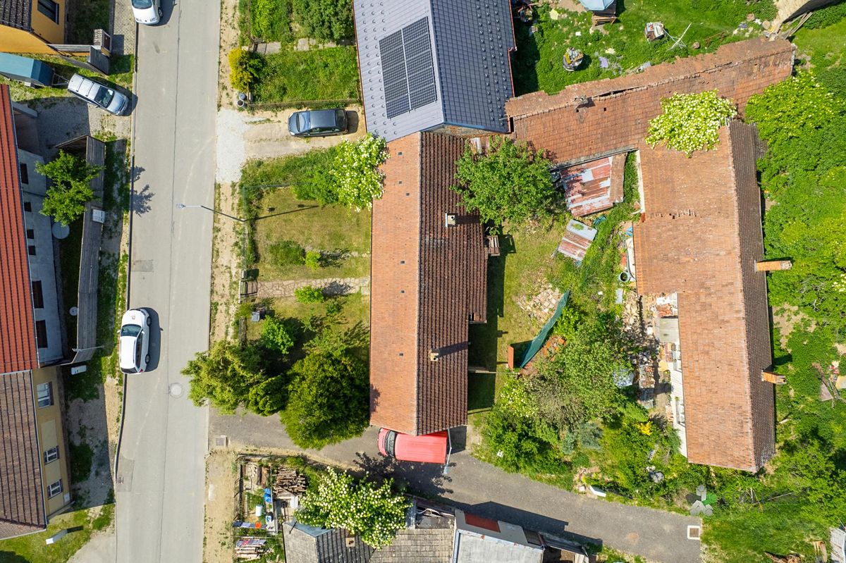 Prodej rodinného domu 90 m², pozemek 369 m² – fotografie 2