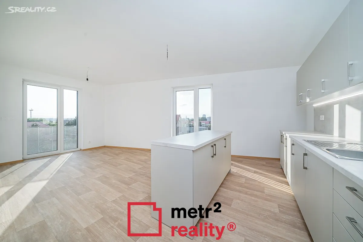 Pronájem bytu 2+kk 64 m² - Więcej