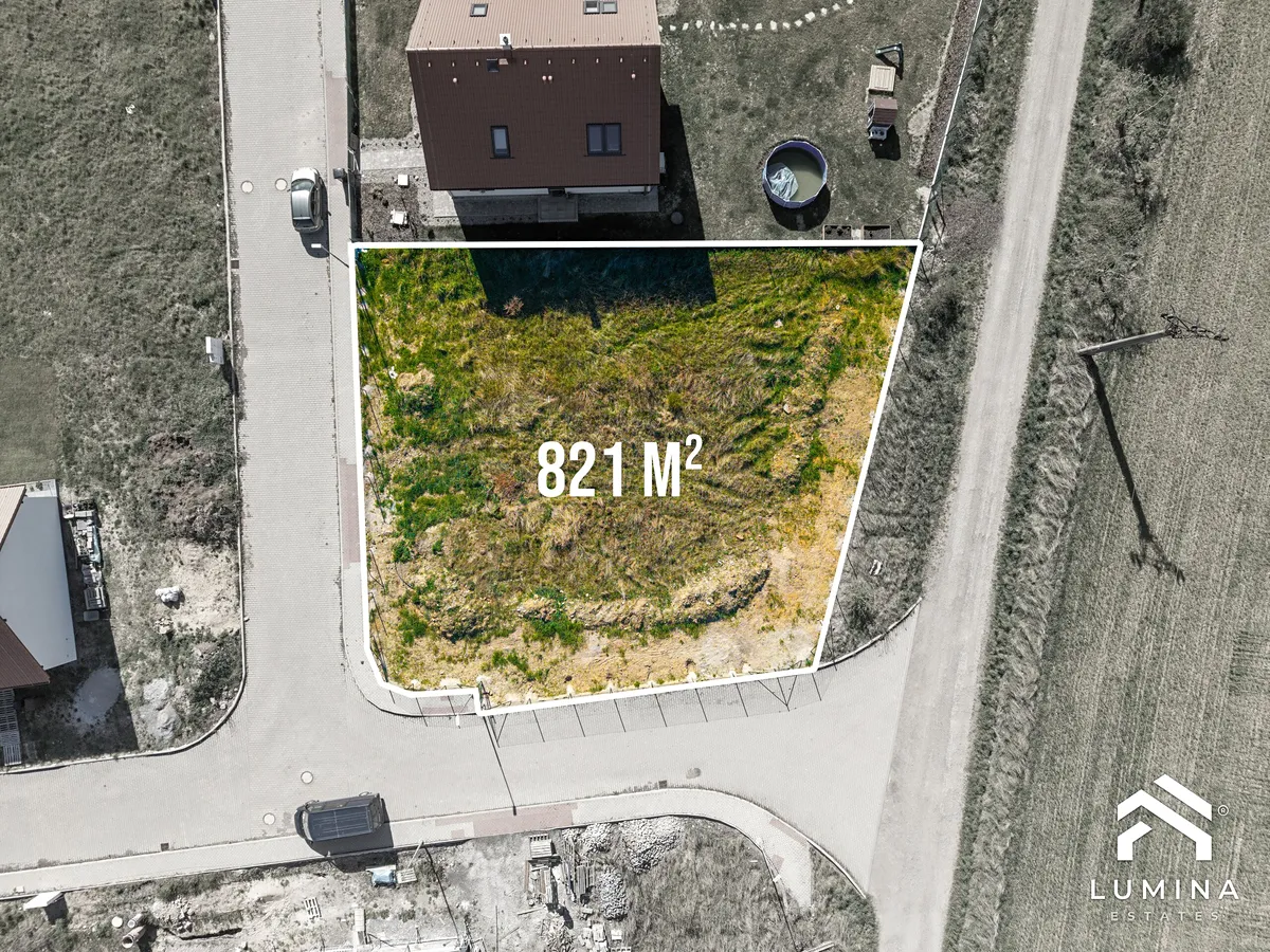 Prodej stavebního pozemku 821 m²