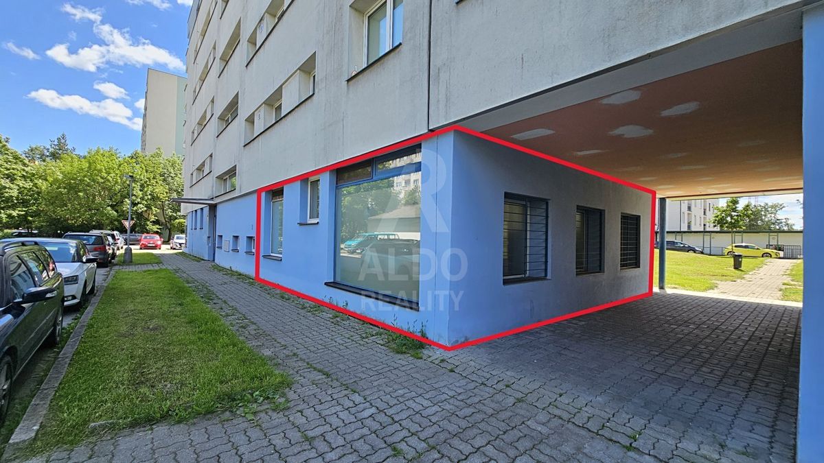 Prodej obchodního prostoru 63 m² – fotografie 3