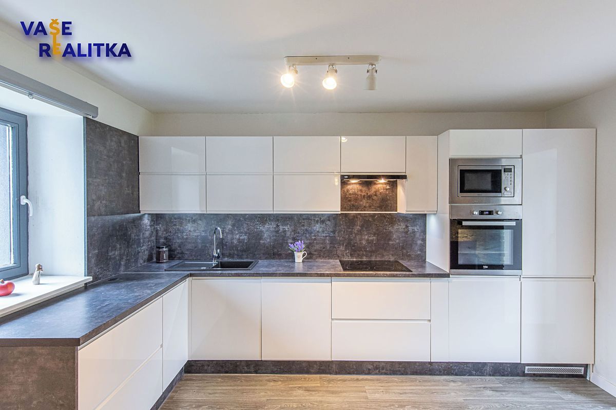 Prodej rodinného domu 140 m², pozemek 921 m²