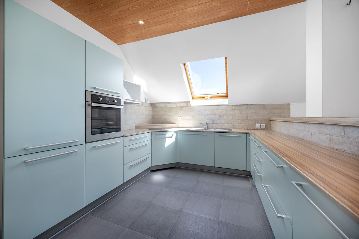 Prodej vily 245 m², pozemek 878 m² – fotografie 3