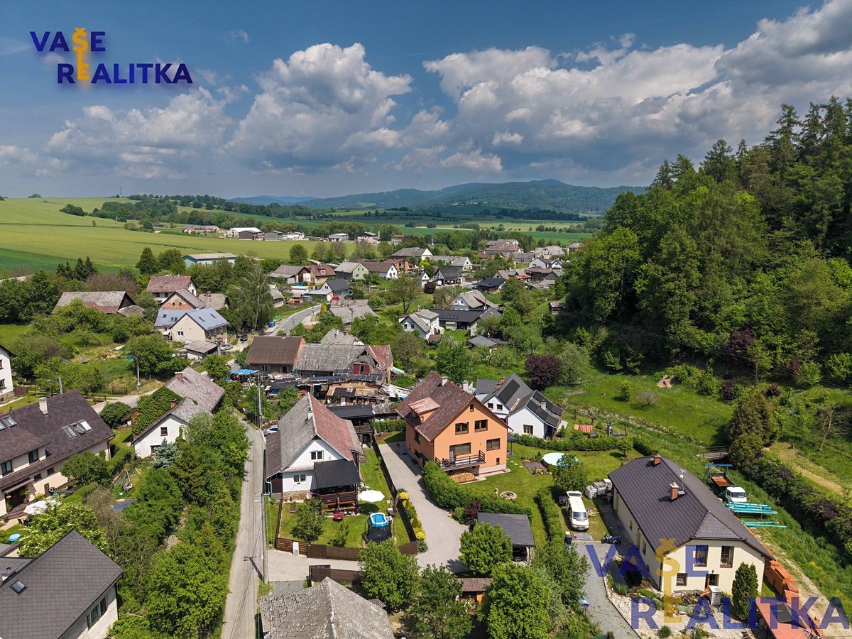 Prodej rodinného domu 160 m², pozemek 824 m² – fotografie 3