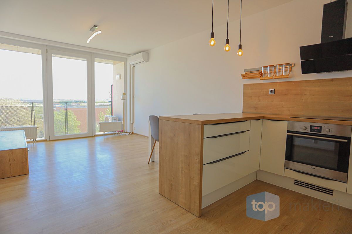 Pronájem bytu 2+kk 60 m²