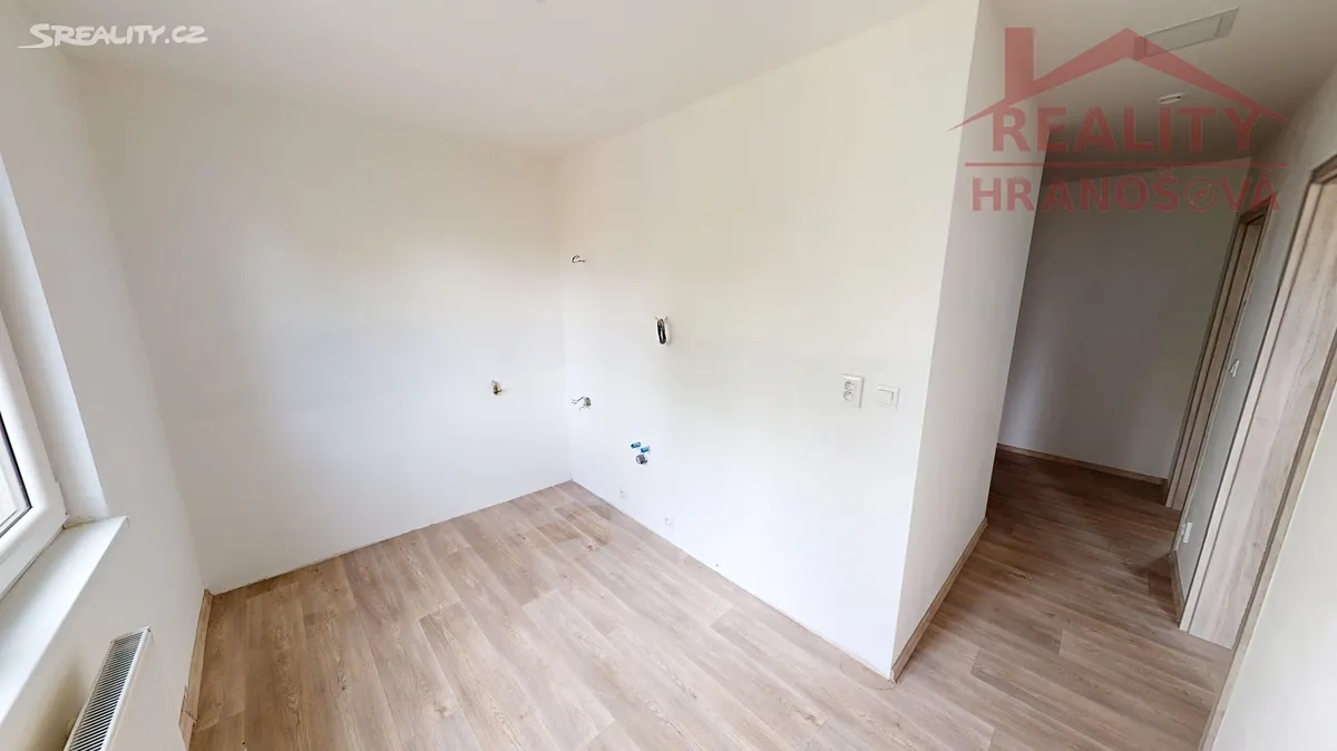 Prodej bytu 2+1 56 m² – pohled 3