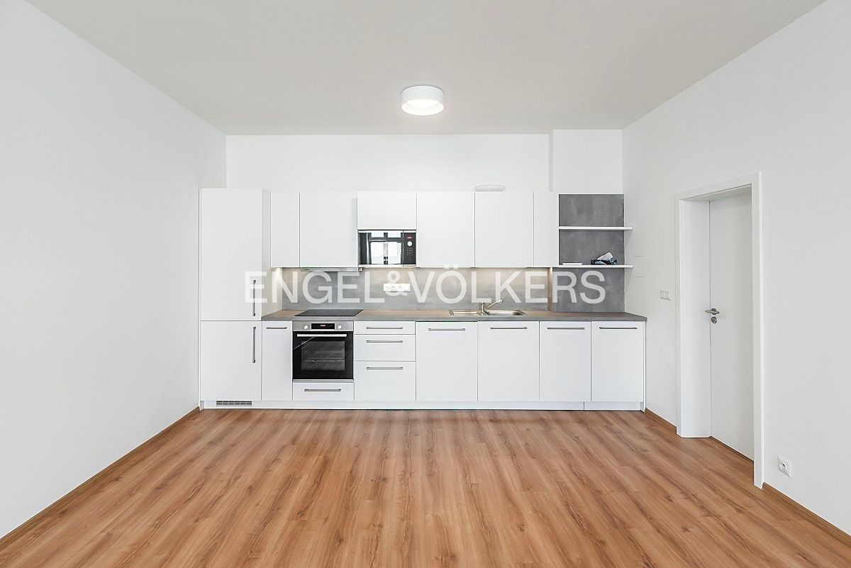 Pronájem bytu 2+kk 82 m²