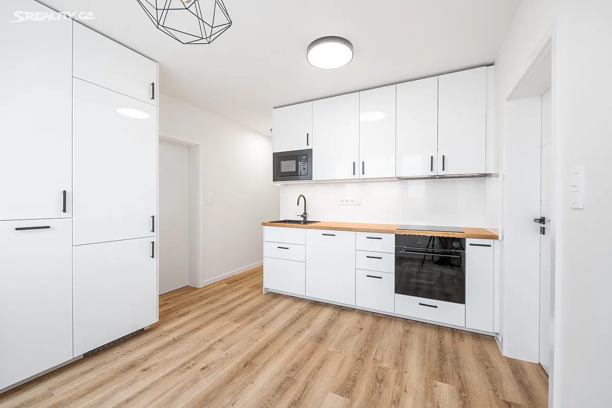 Prodej bytu 3+1 71 m², Praha