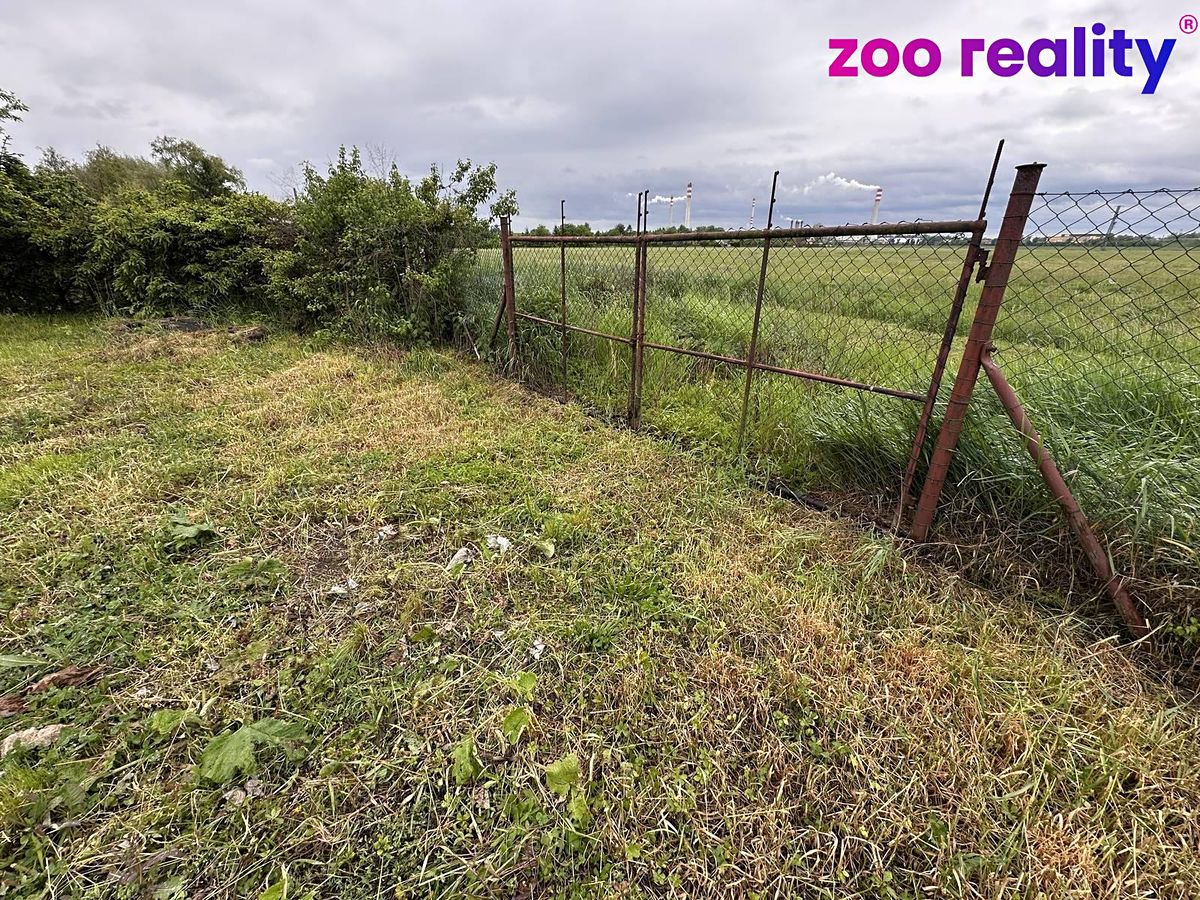 Prodej komerčního pozemku 644 m² – fotografie 3