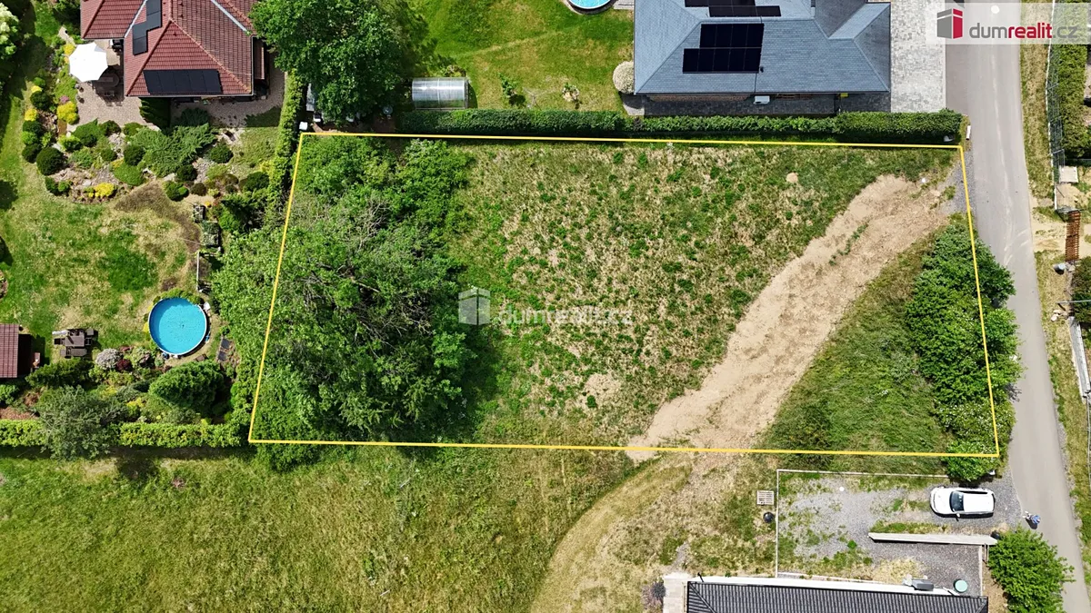 Prodej stavebního pozemku 1276 m²