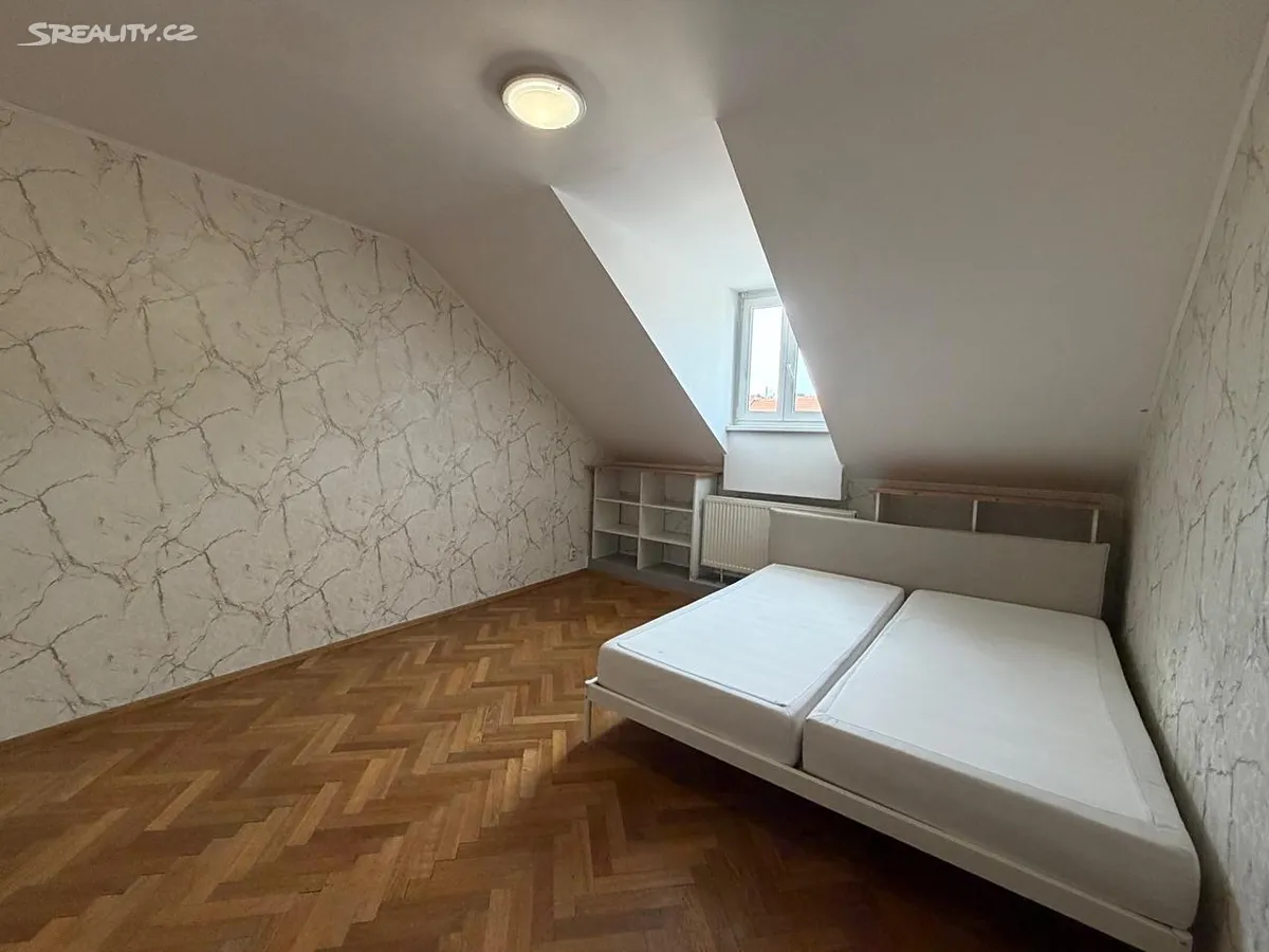 Pronájem bytu 2+kk 42 m² – pohled 3