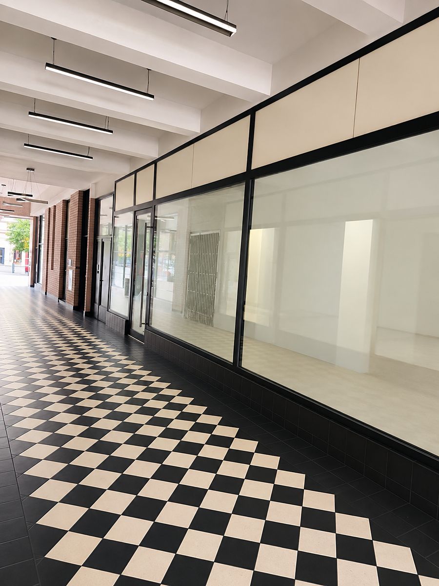 Pronájem obchodního prostoru 97 m² – fotografie 2