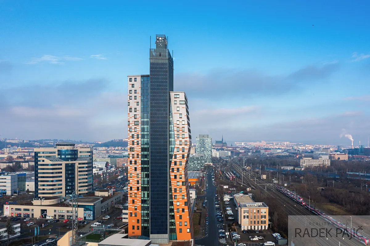 Prodej kanceláře 320 m²