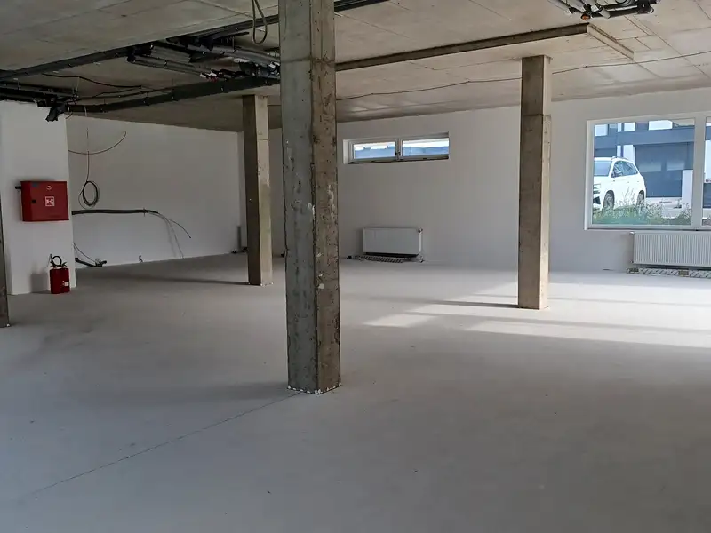 Prodej obchodního prostoru 201 m², Vysoký Újezd – náhled fotky 2