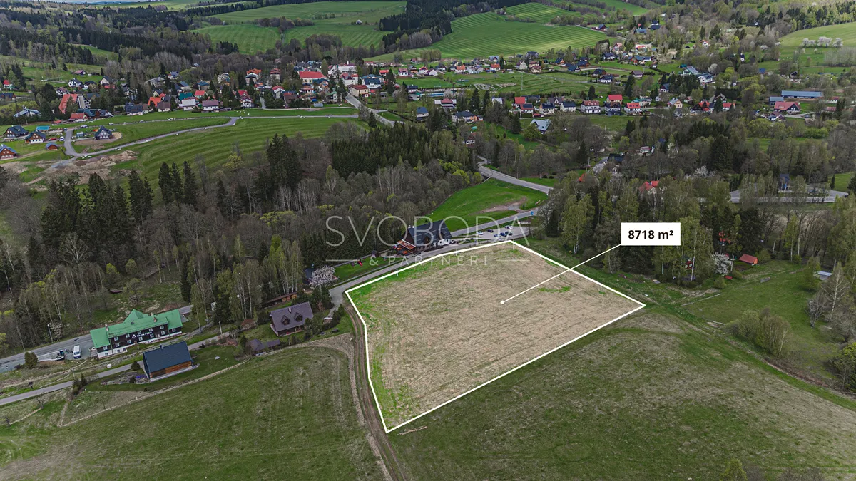 Prodej stavebního pozemku 8718 m²