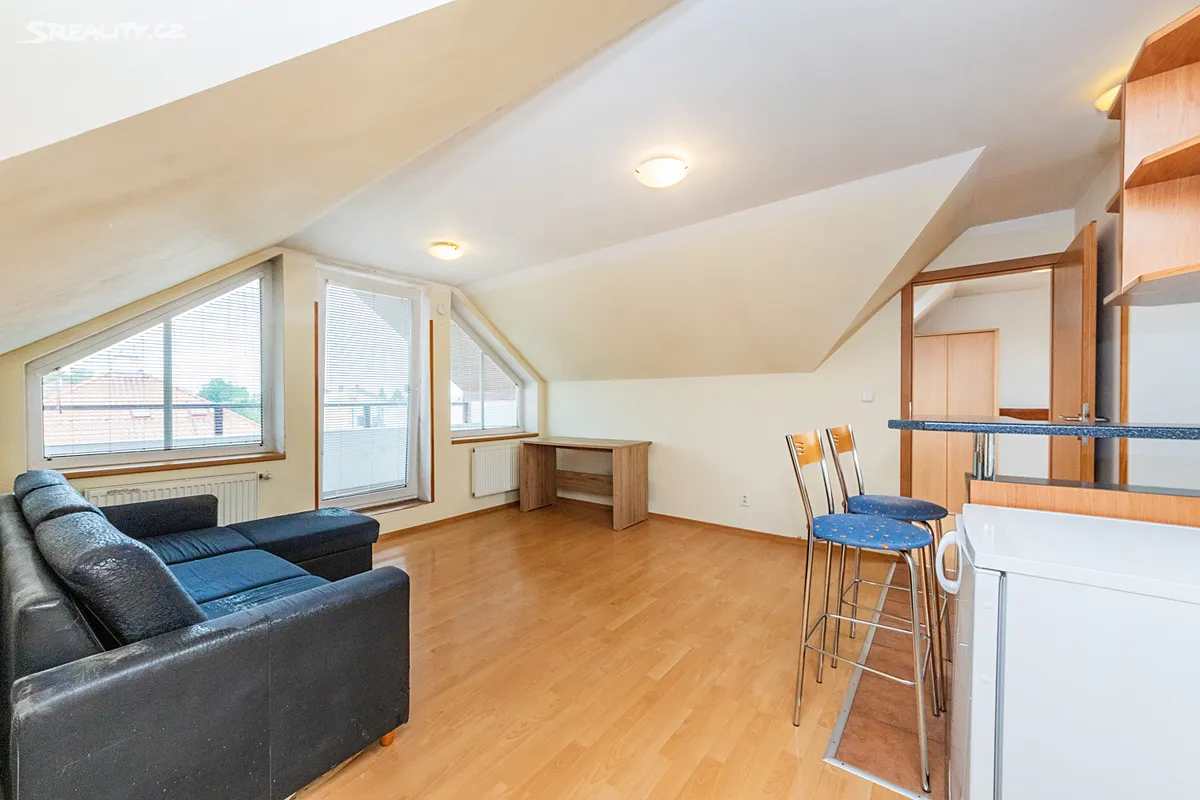 Pronájem bytu 2+kk 50 m², Praha