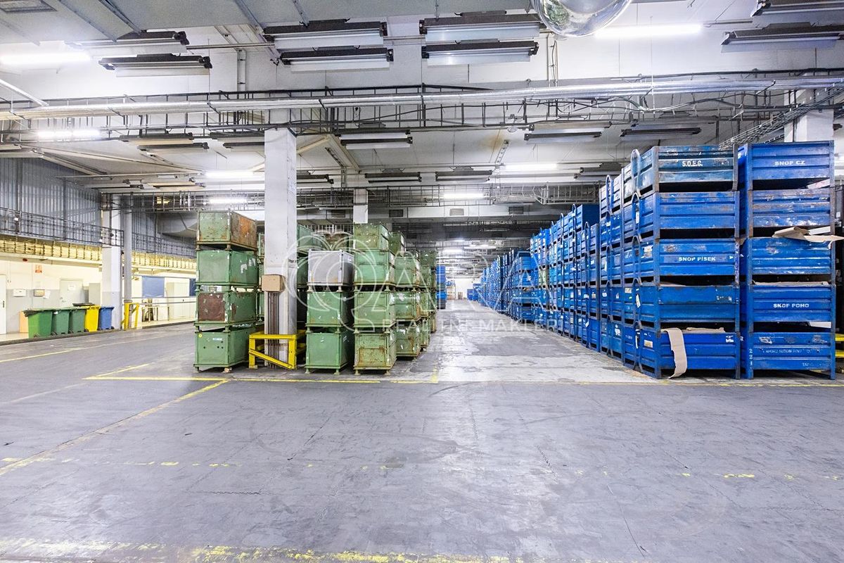 Pronájem skladového prostoru 3396 m² – fotografie 3