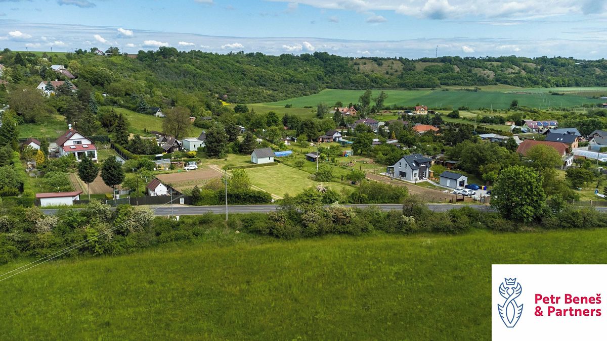 Prodej stavebního pozemku 6565 m², Žatec – fotka 1 z 3