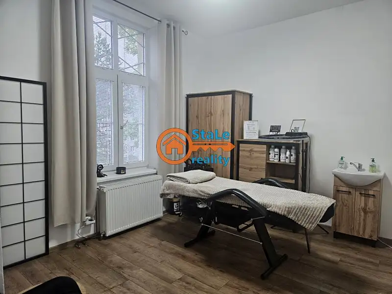 Pronájem kanceláře 12 m², Kopřivnice – náhled fotky 1