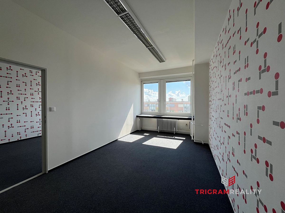 Pronájem kanceláře 18 m² – fotografie 3