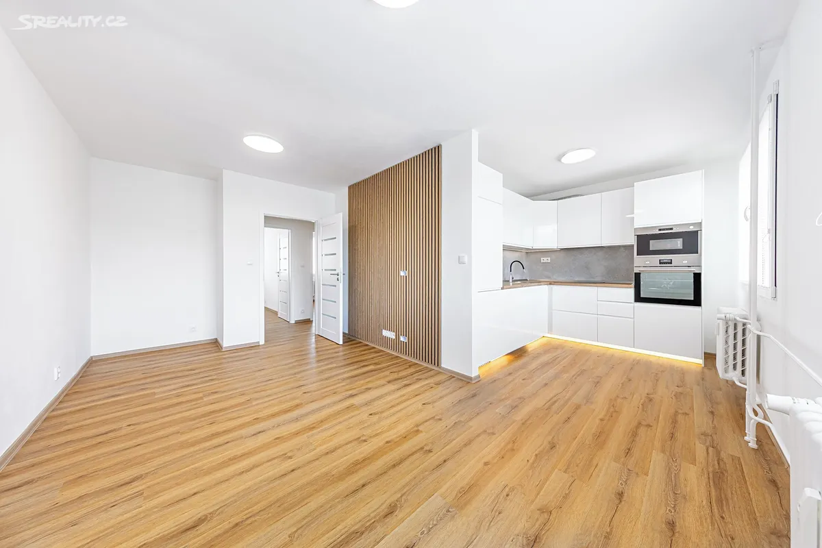 Prodej bytu 3+kk 56 m², Na Růžovém poli