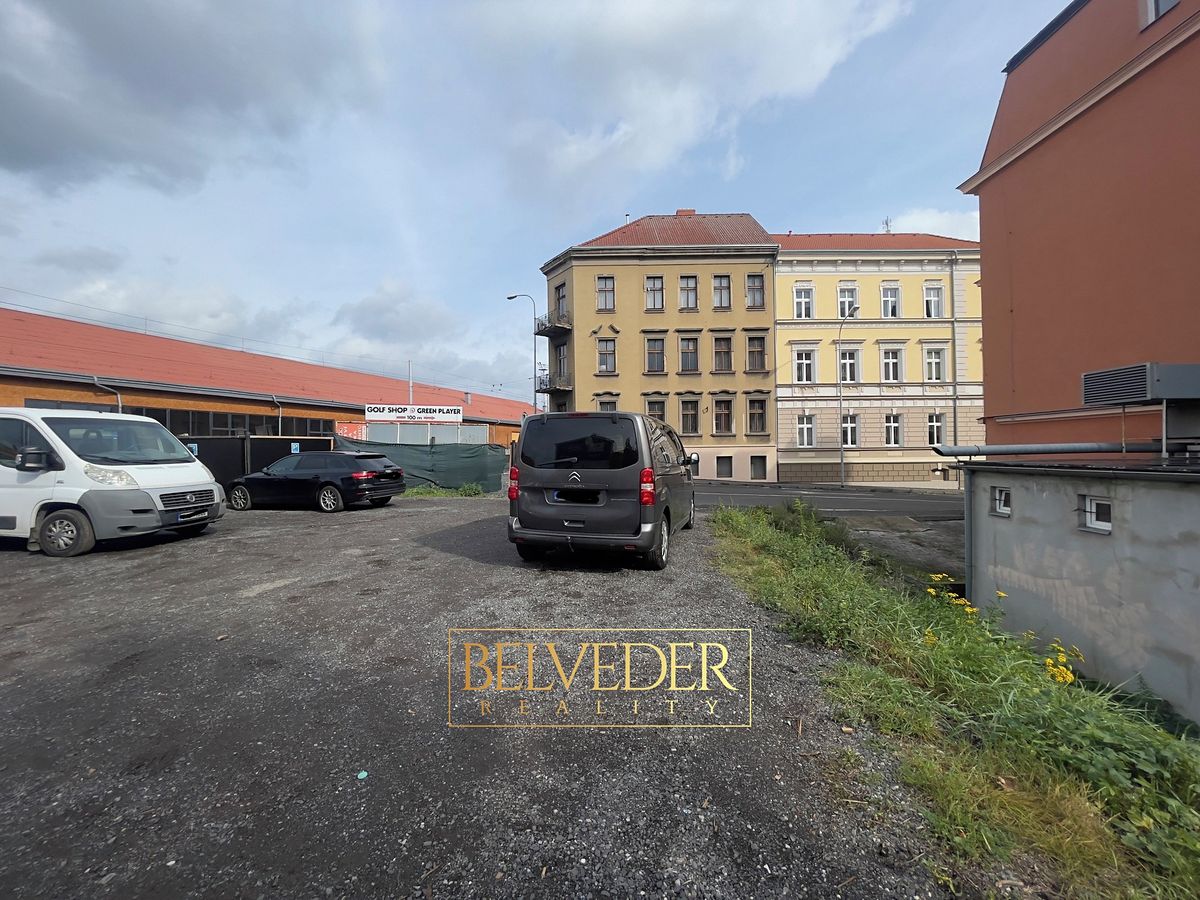 Pronájem komerčního pozemku 1017 m² – fotografie 2