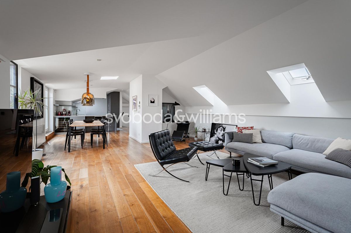 Prodej bytu 6 pokojů a více 187 m²