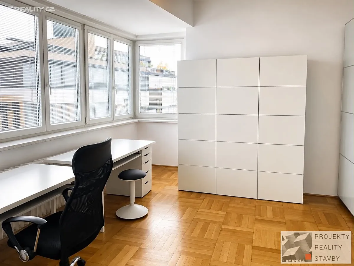 Pronájem bytu 3+1 86 m² – pohled 5