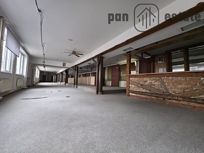 Pronájem skladového prostoru 413 m²