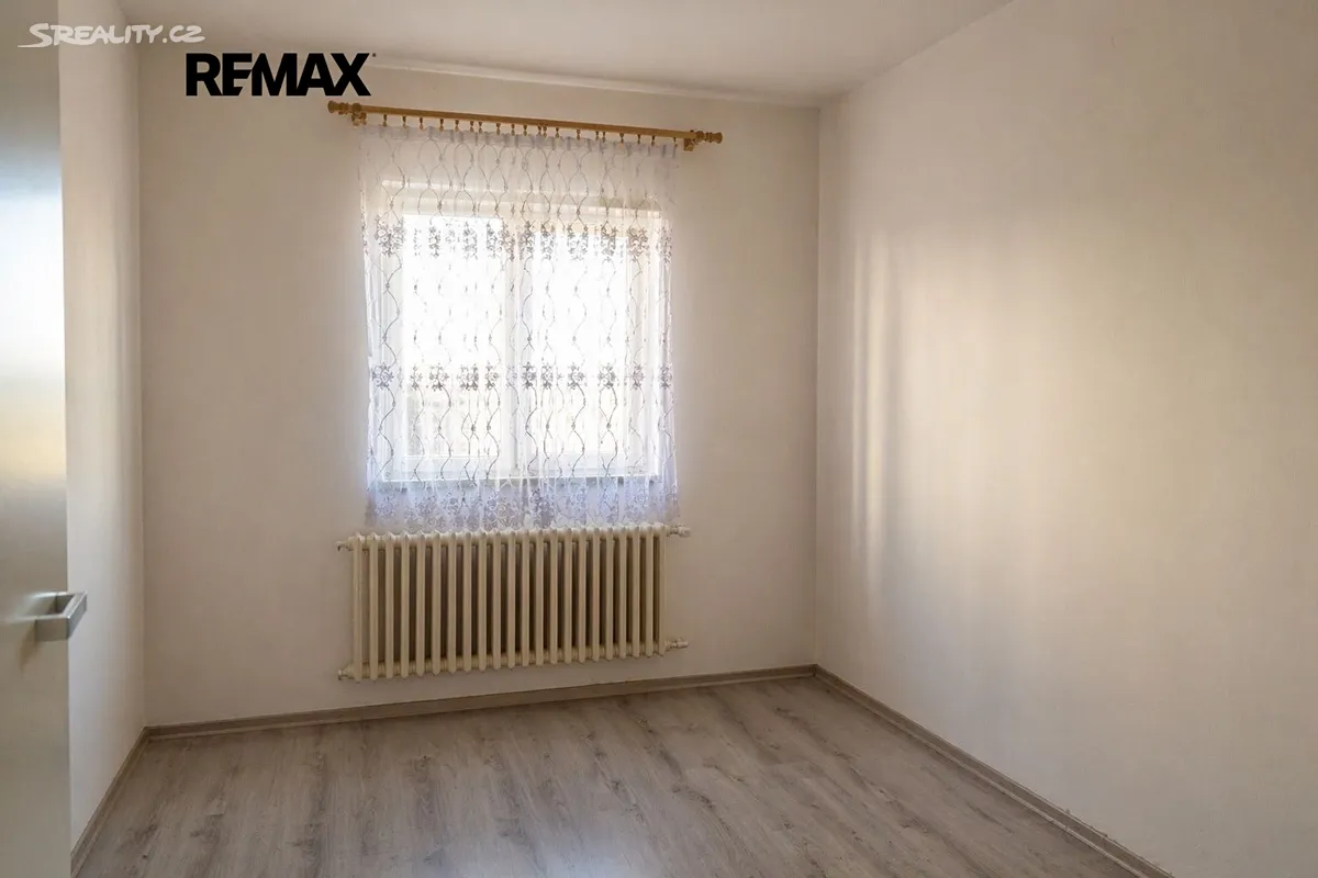 Prodej rodinného domu 275 m², pozemek 363 m² – další