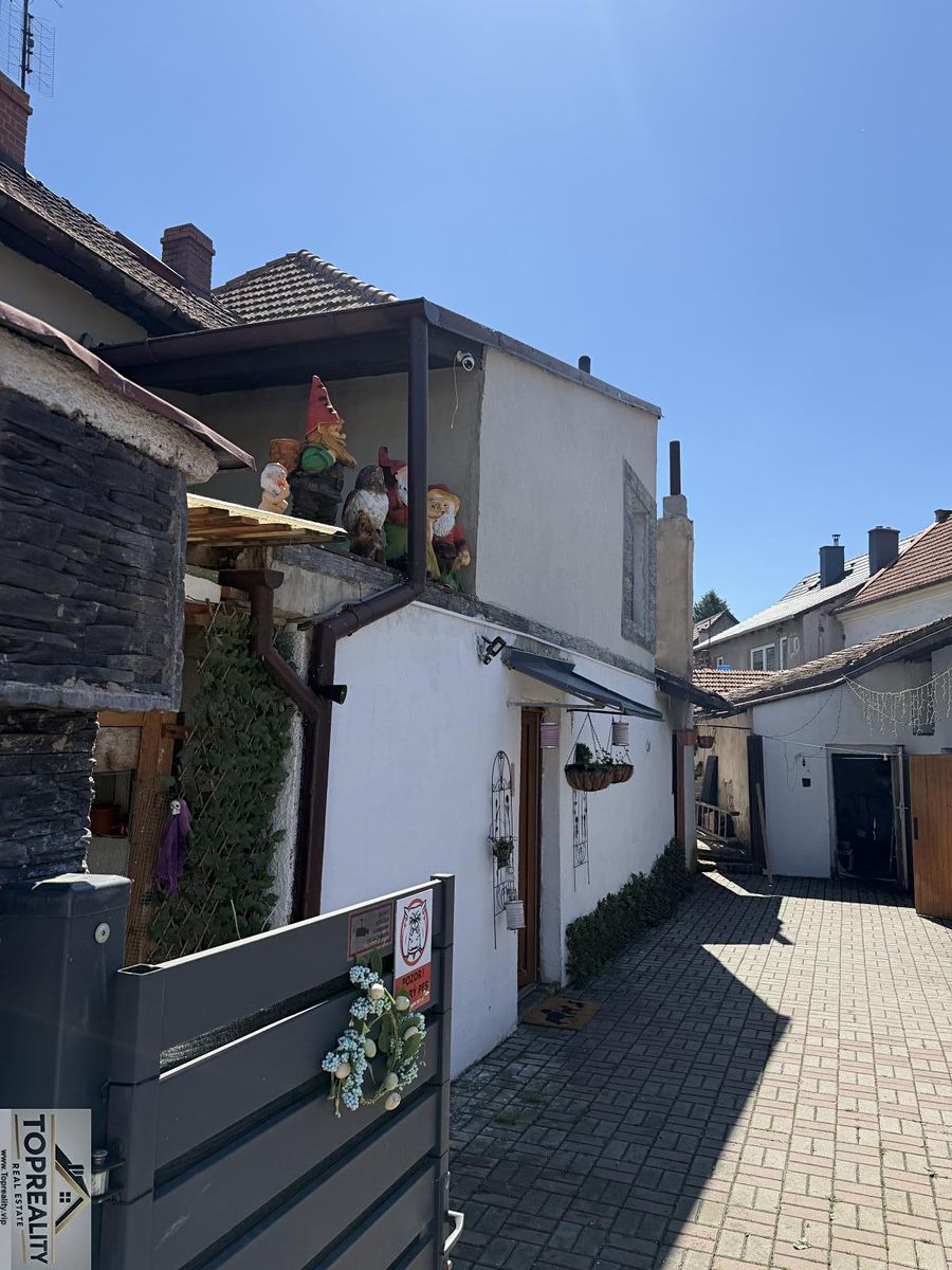 Prodej rodinného domu 200 m², pozemek 253 m² – fotografie 5