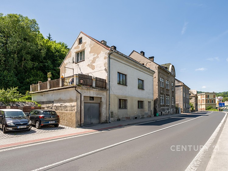 Haus zum Kauf, 244 m² (2 von 35)