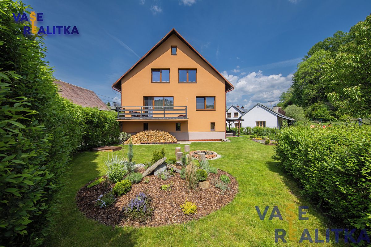 Prodej rodinného domu 160 m², pozemek 824 m²