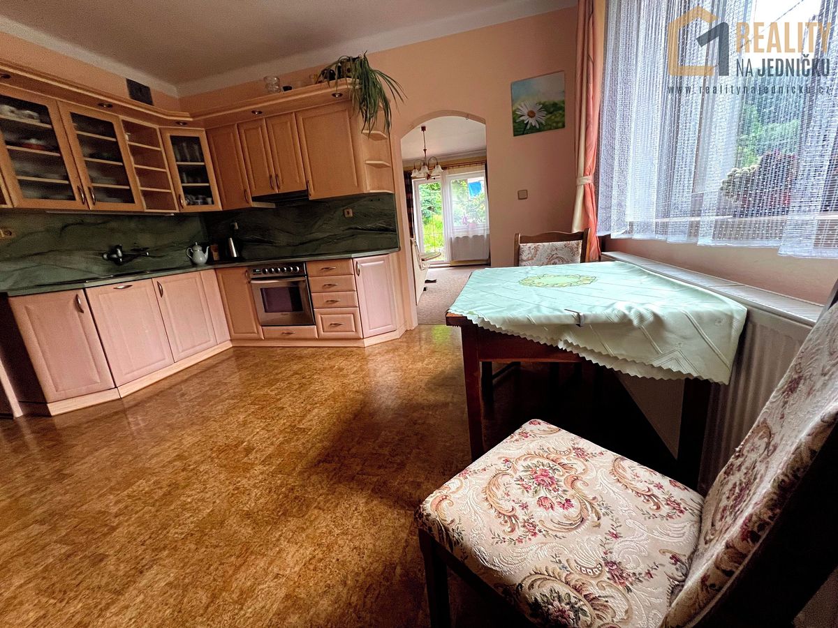 Prodej rodinného domu 160 m², pozemek 2654 m² – fotografie 3