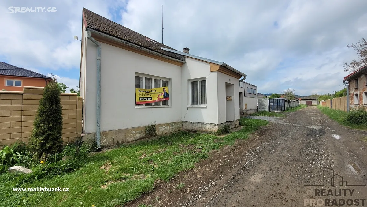 Prodej rodinného domu 110 m², pozemek 1653 m², Cholina