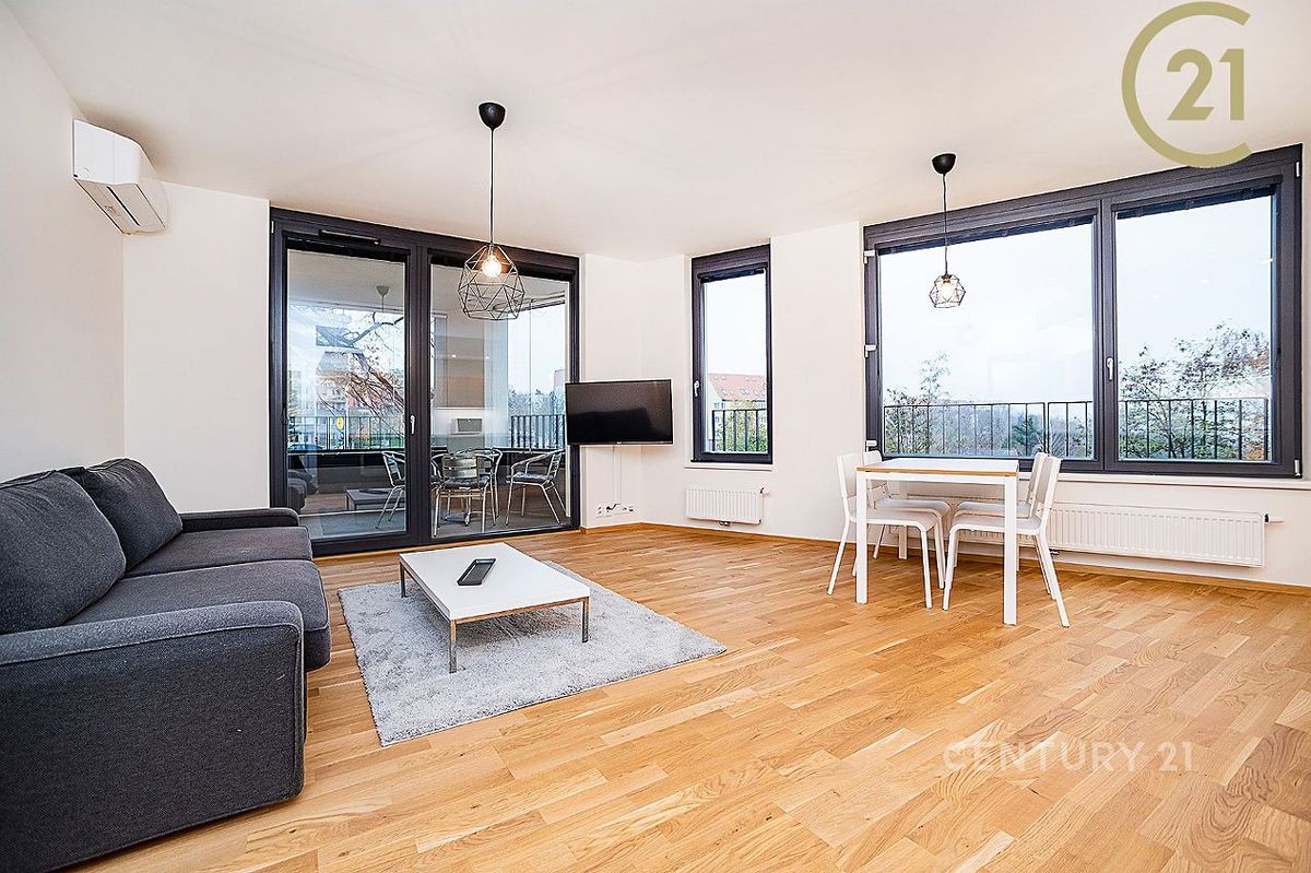 Pronájem bytu 2+kk 58 m²