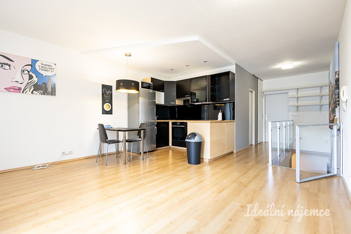 Pronájem bytu 2+kk 58 m²