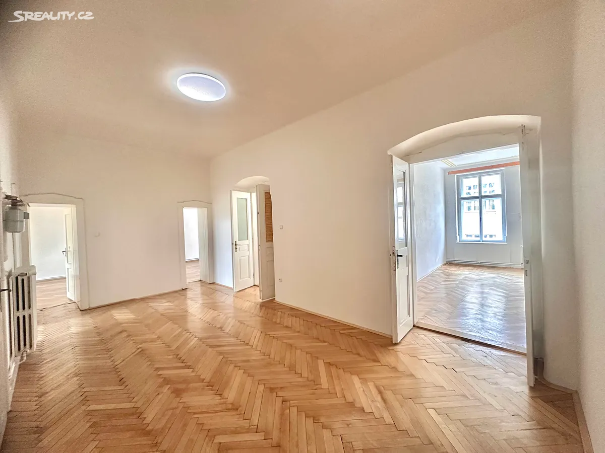 Pronájem kanceláře 160 m², Plzeň