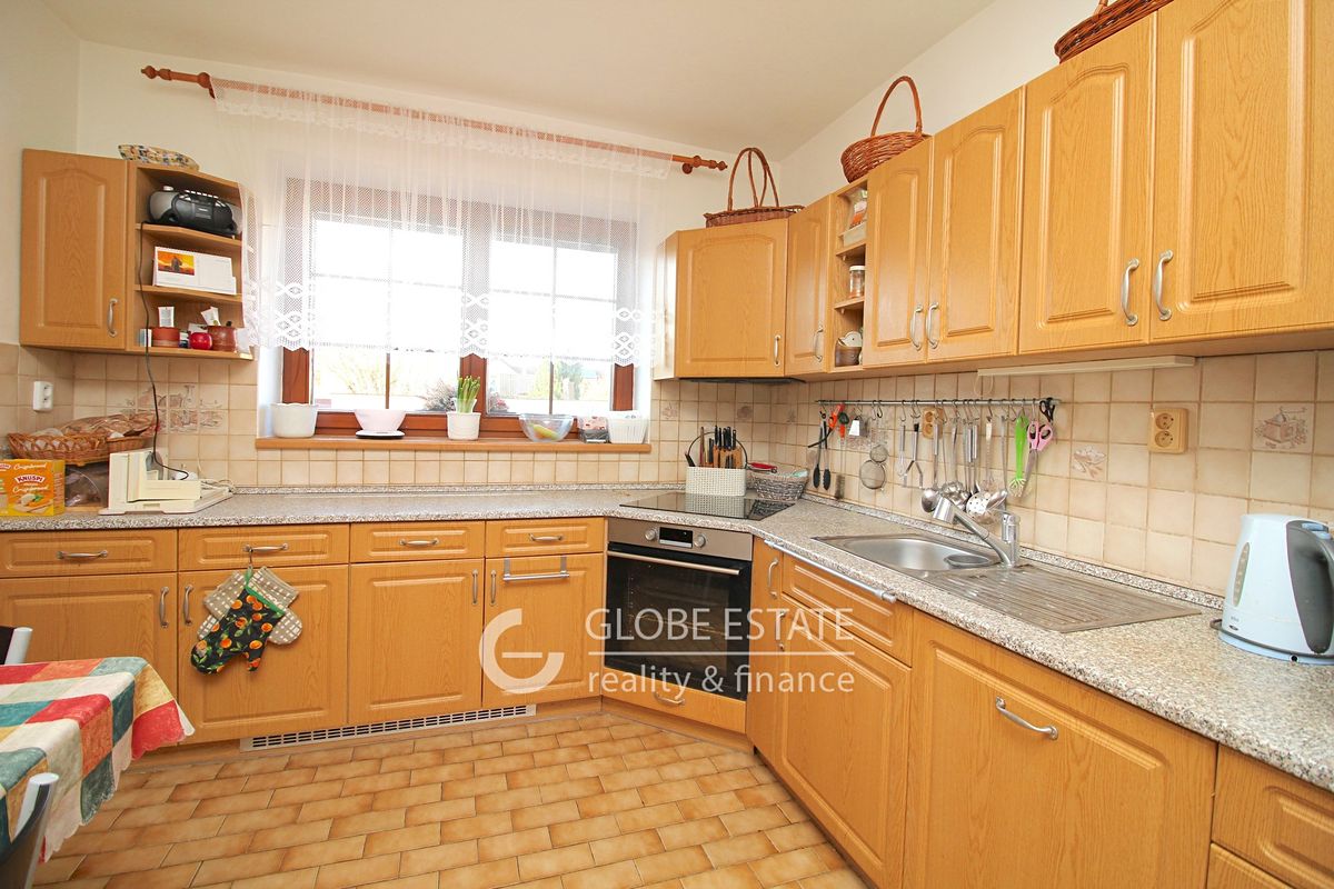 Prodej rodinného domu 329 m², pozemek 810 m² – fotografie 5