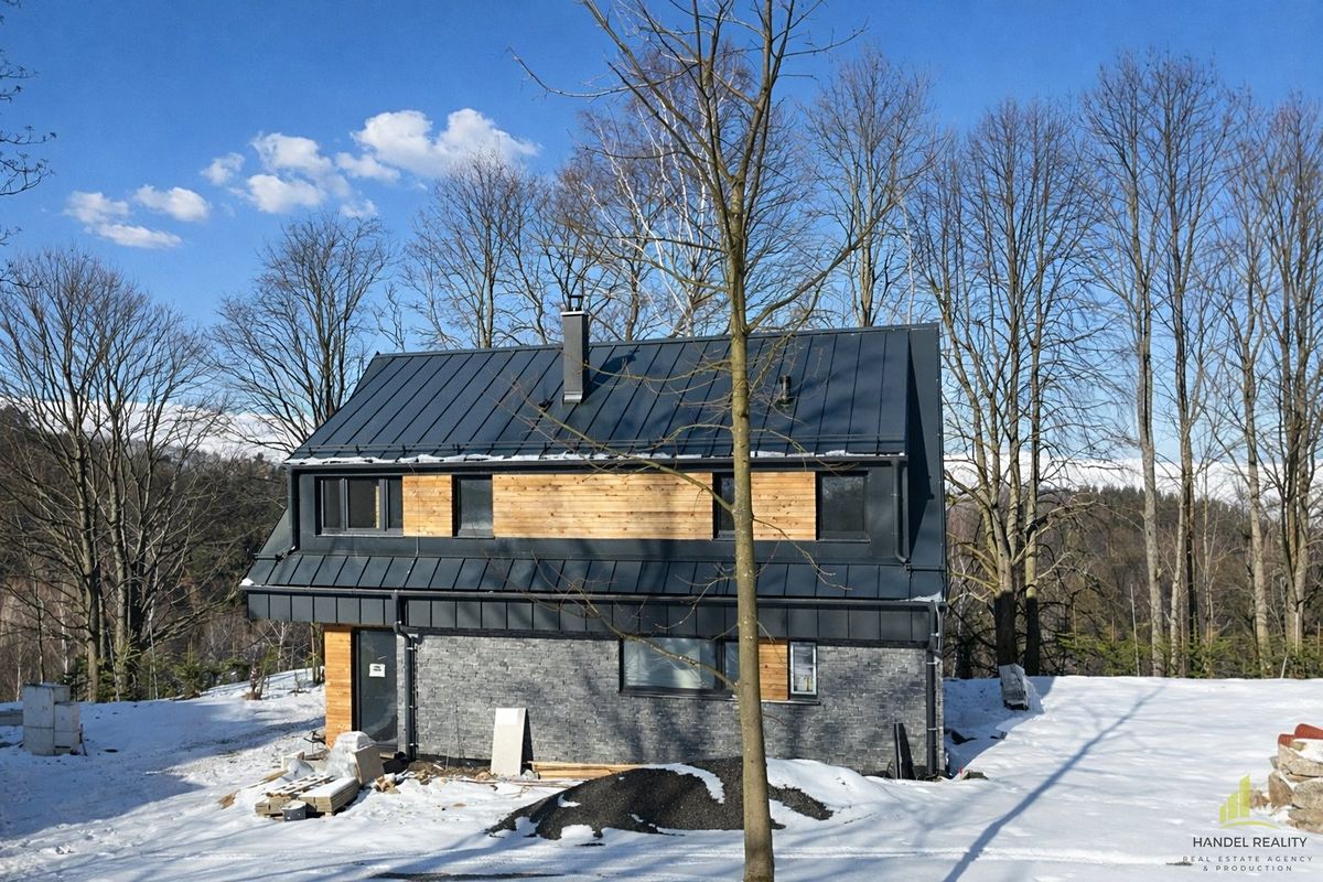 Prodej chaty 221 m², pozemek 586 m²