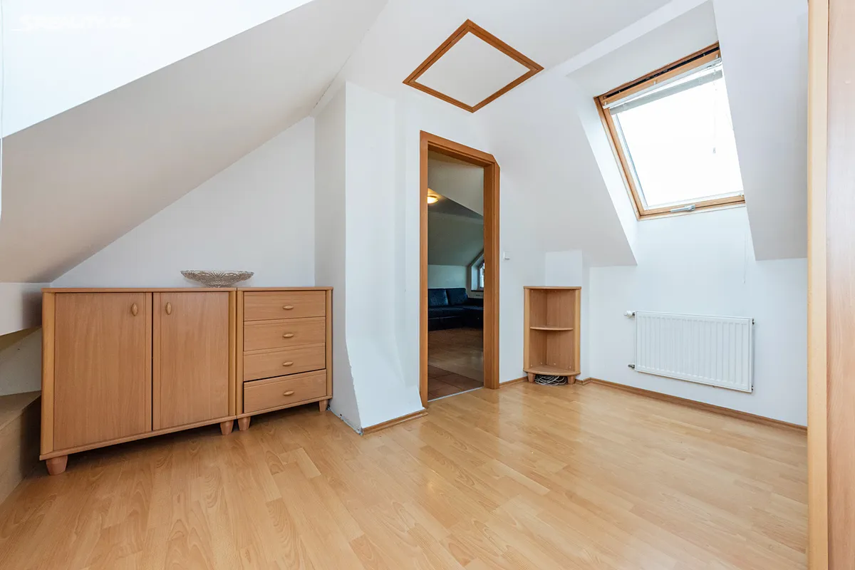 Pronájem bytu 2+kk 50 m² – další
