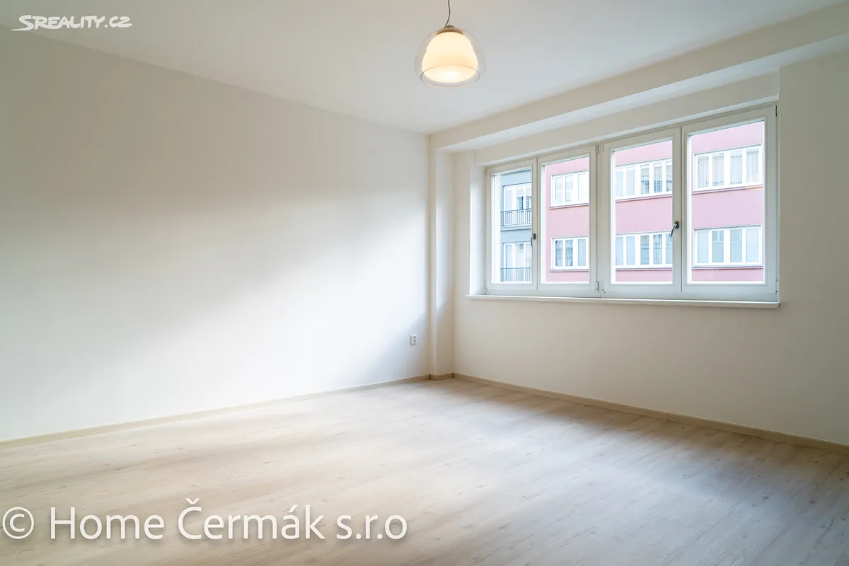 Prodej bytu 1+kk 41 m², Praha