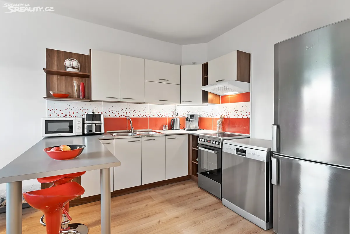 Pronájem bytu 3+1 75 m² – pohled 3