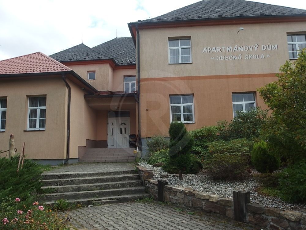 Prodej činžovního domu 876 m² – fotografie 2