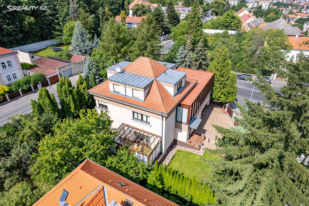 Prodej vily 473 m², pozemek 868 m², Praha