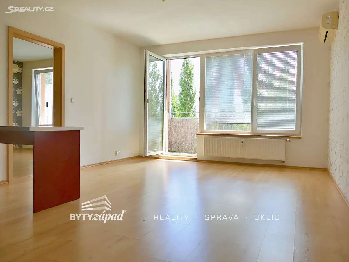 Pronájem bytu 2+kk 54 m² – pohled 4