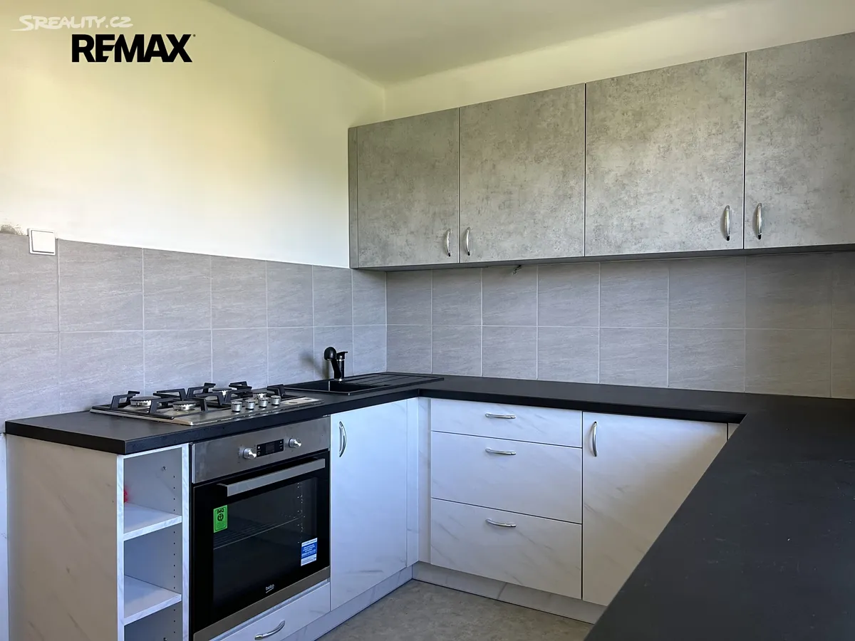 Pronájem bytu 1+1 29 m² - Widok 4
