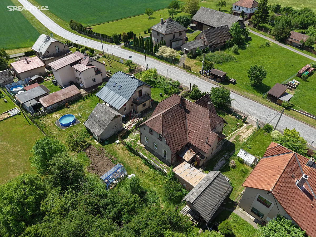 Prodej rodinného domu 230 m², pozemek 577 m² – pohled 2